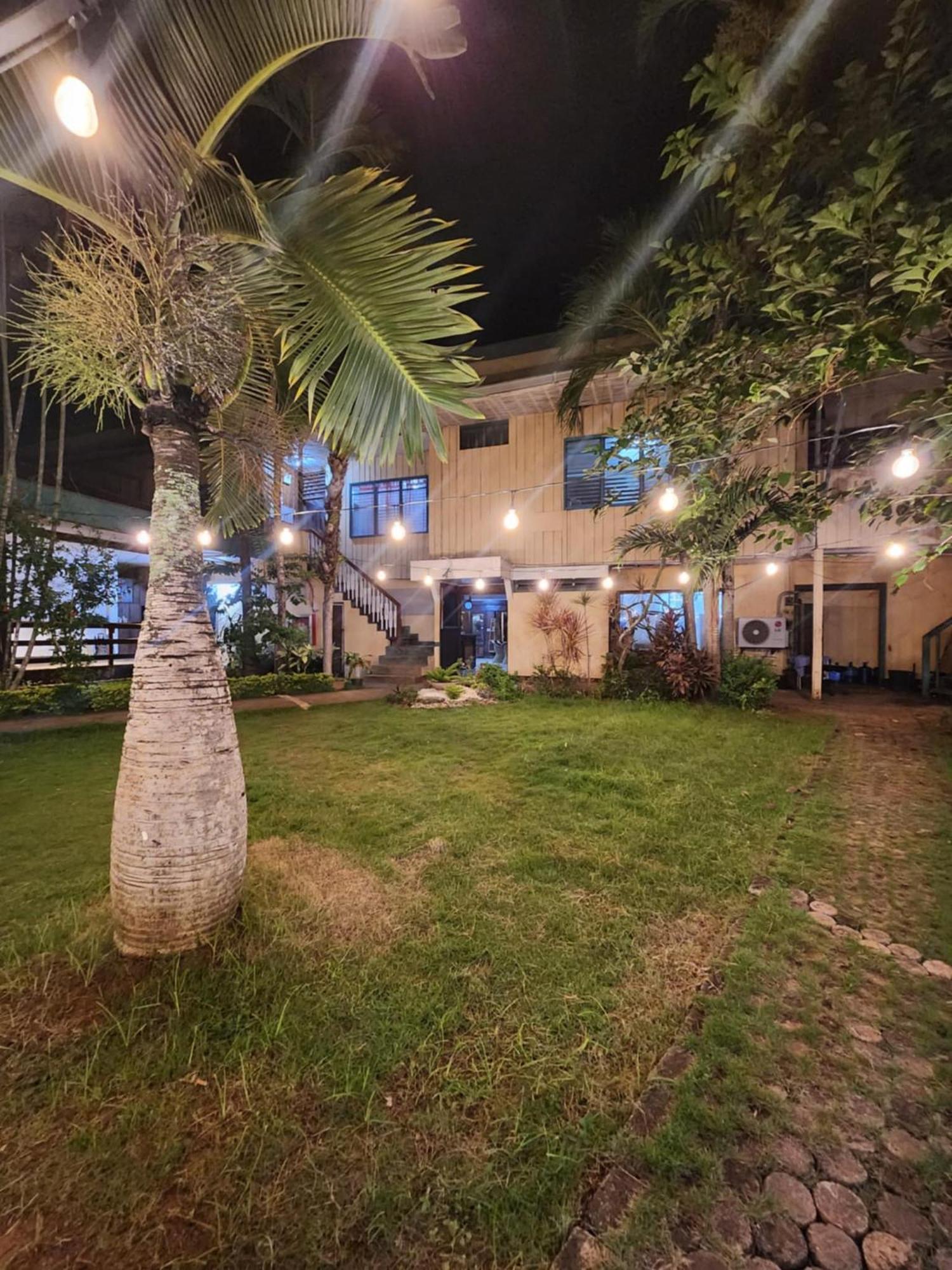 Reef Hostel Puerto Princesa Екстериор снимка