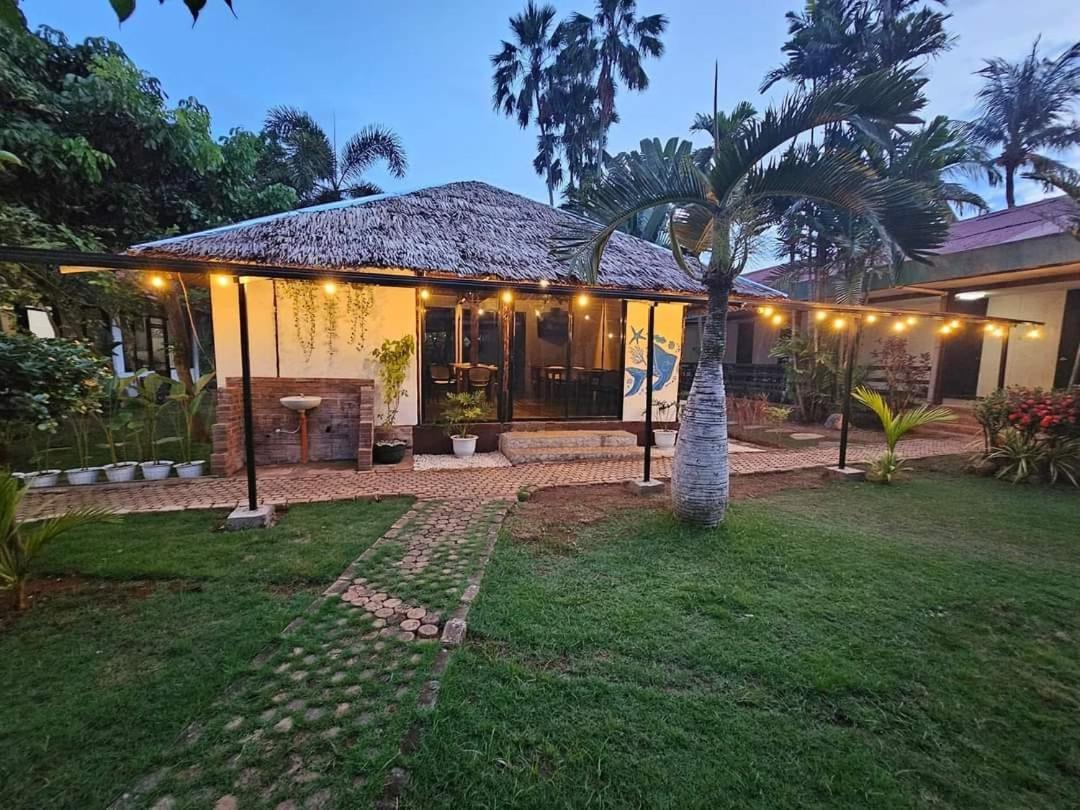 Reef Hostel Puerto Princesa Екстериор снимка