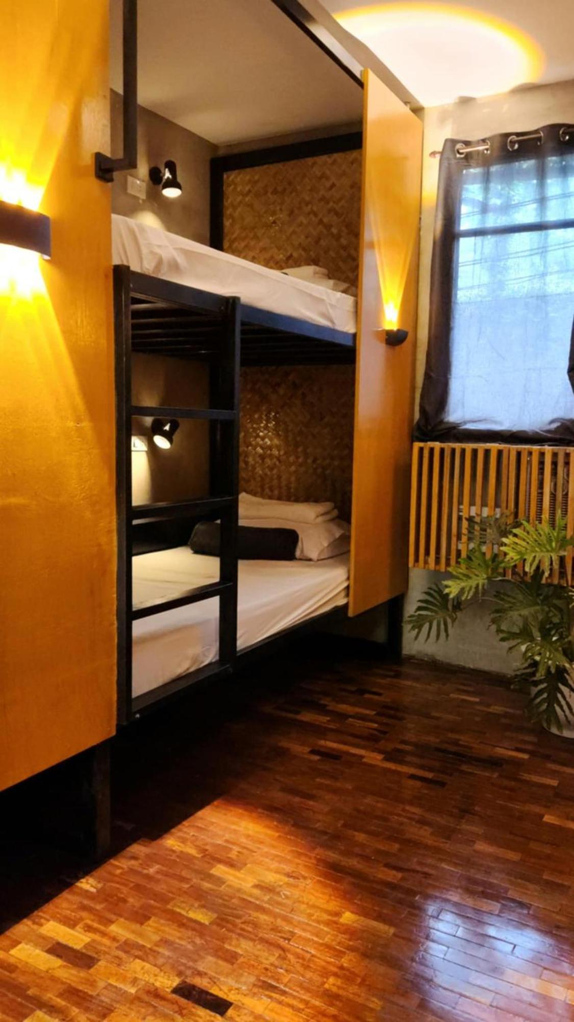 Reef Hostel Puerto Princesa Екстериор снимка