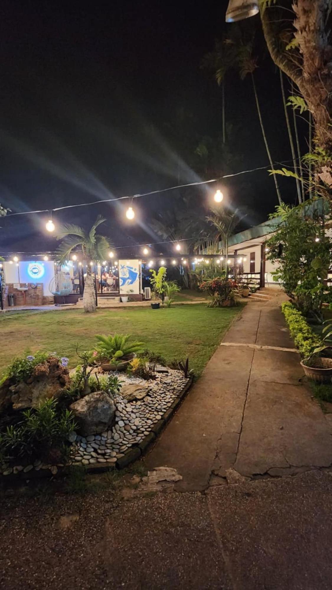 Reef Hostel Puerto Princesa Екстериор снимка
