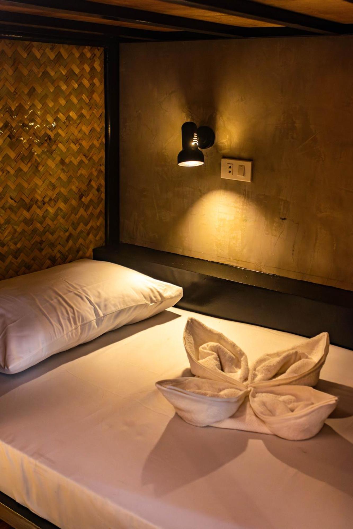 Reef Hostel Puerto Princesa Екстериор снимка