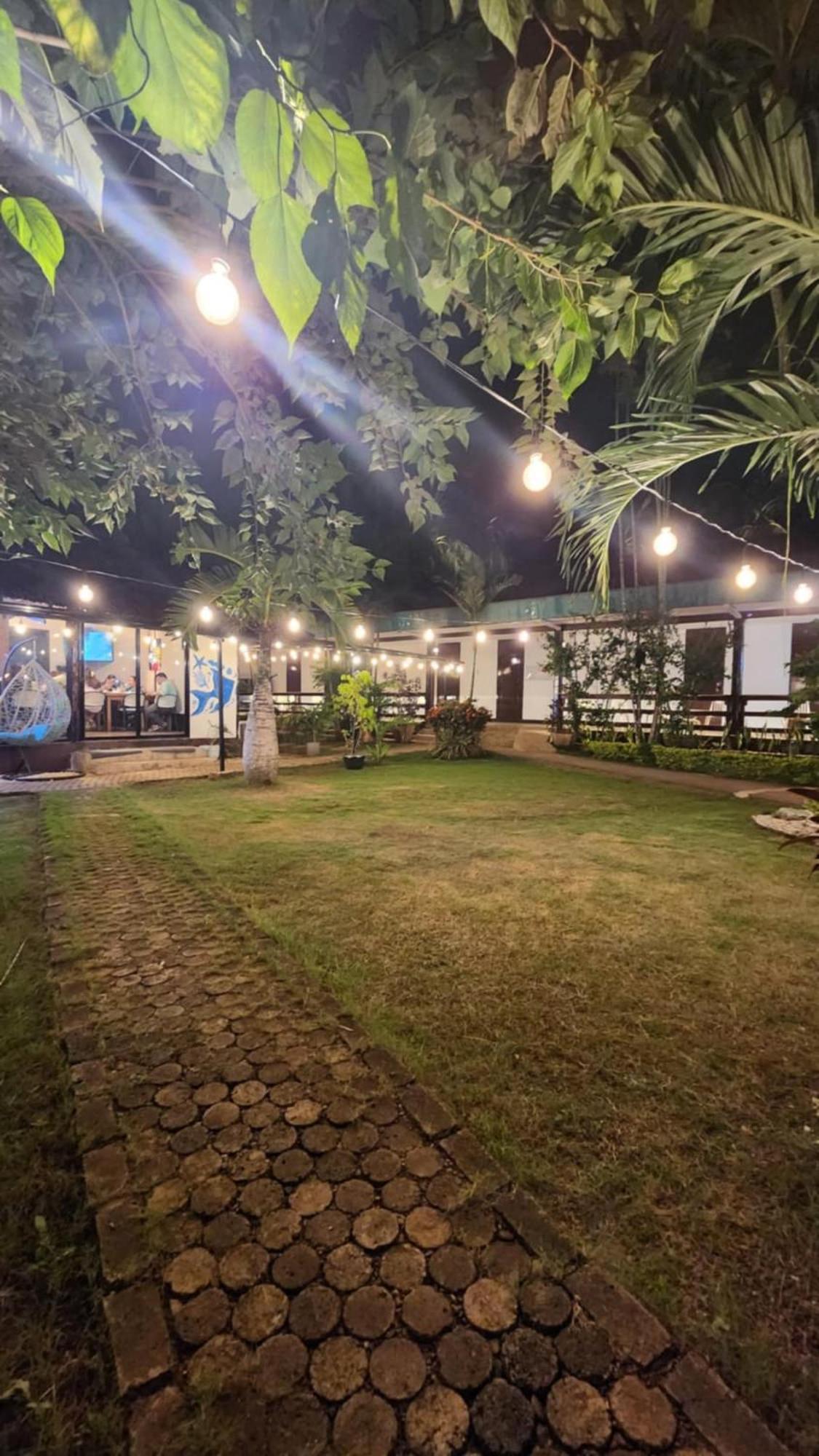 Reef Hostel Puerto Princesa Екстериор снимка
