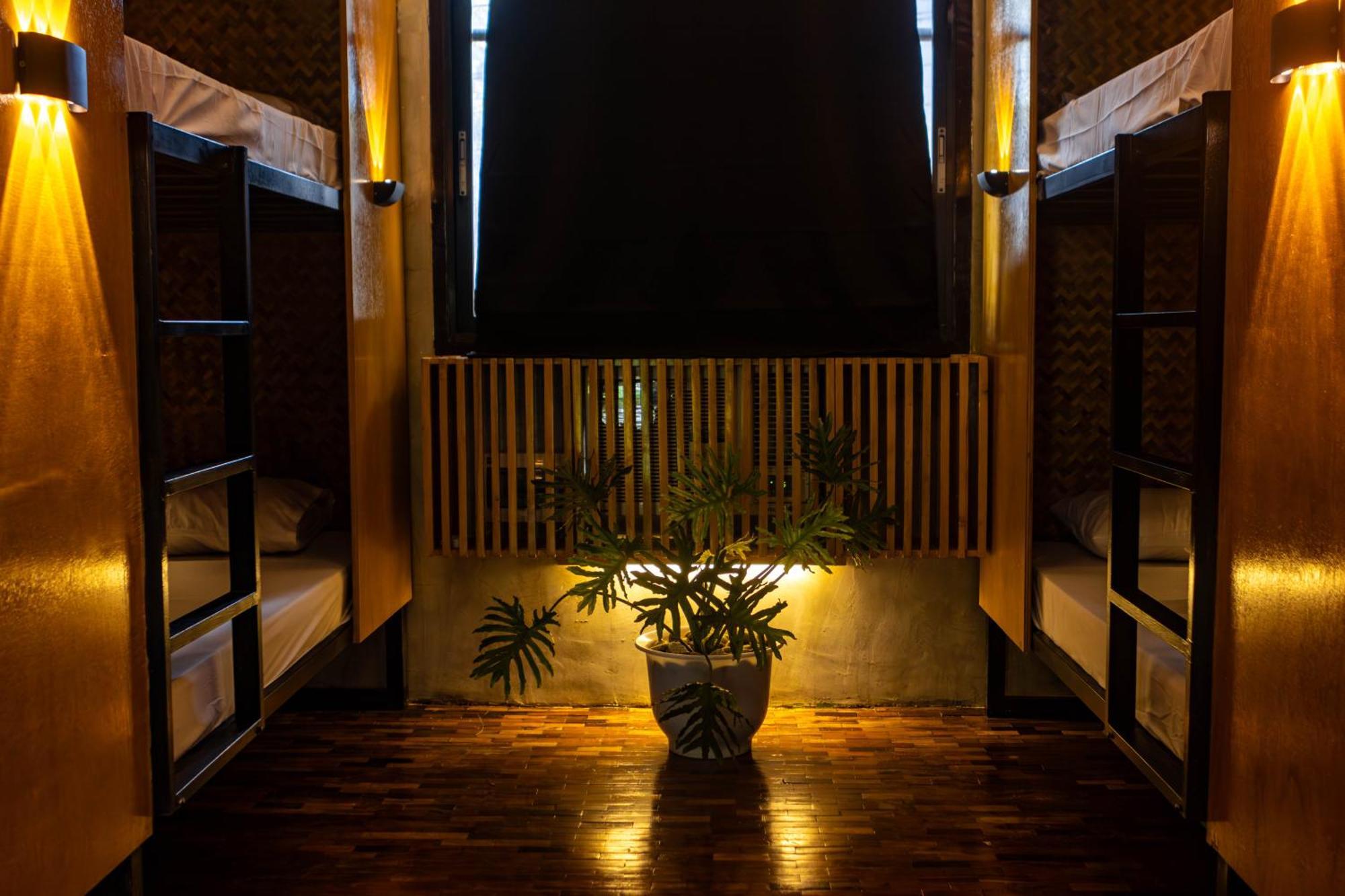 Reef Hostel Puerto Princesa Екстериор снимка